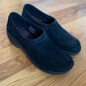 NWOT Born Black Suede Clogs